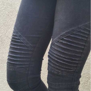 Beulah Moto Jeggings with zipper ankle